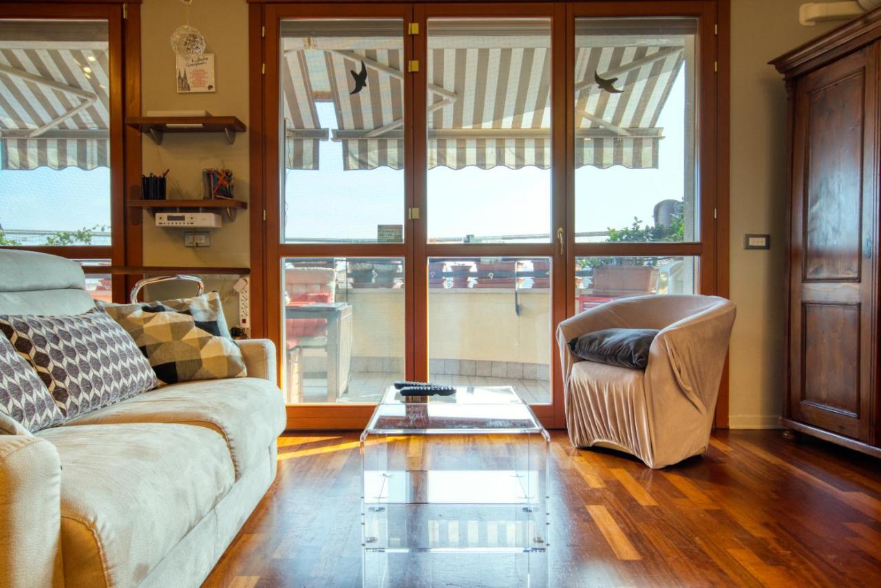 Caseospitali - Casa Di Bibi, Colorato Ed Elegante Bilocale Vicino Al Naviglio Martesana Per 4 Vimodrone Ngoại thất bức ảnh